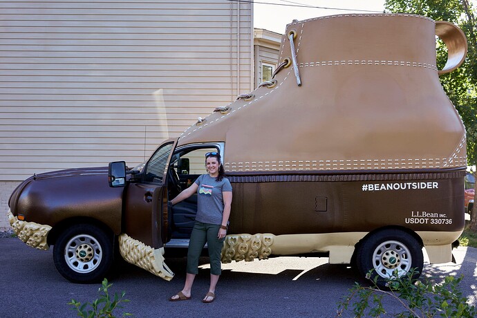 20BOOTMOBILE-02-tfwk-superJumbo